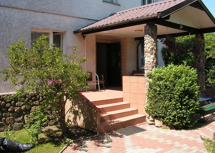 Pensión Upaniani 3*