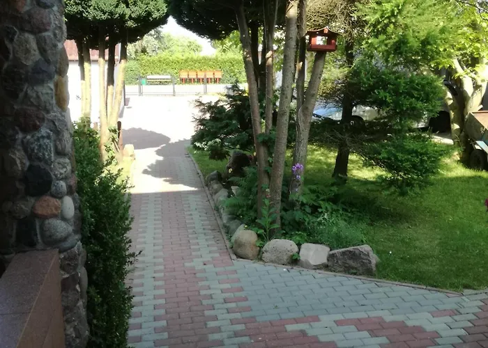 Pensión Upaniani 3*