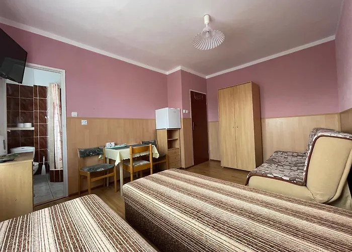 Upaniani Pensión Ustronie Morskie